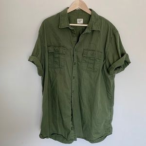 XXL SHORT SLEEVE BUTTON DOWN